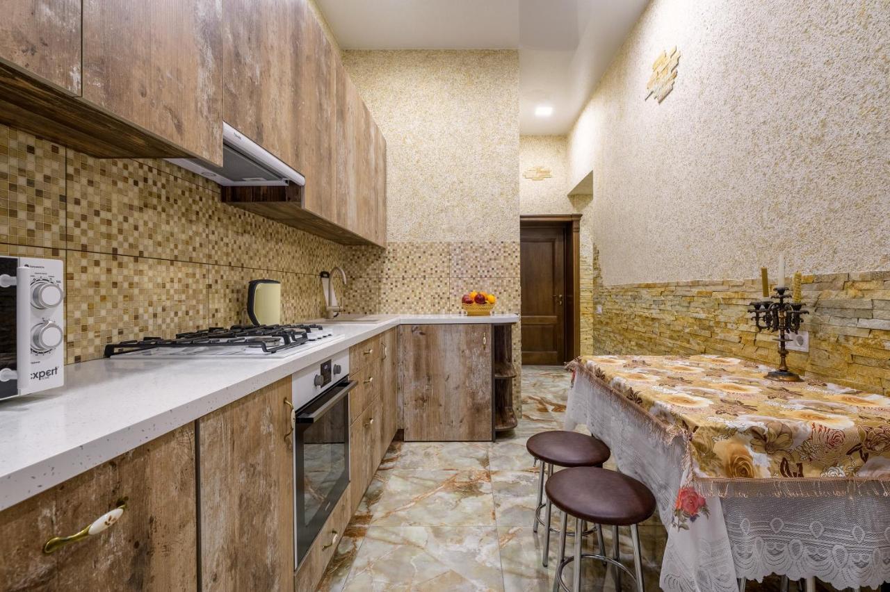 לבוב Noviy Svit 4 Apartments מראה חיצוני תמונה