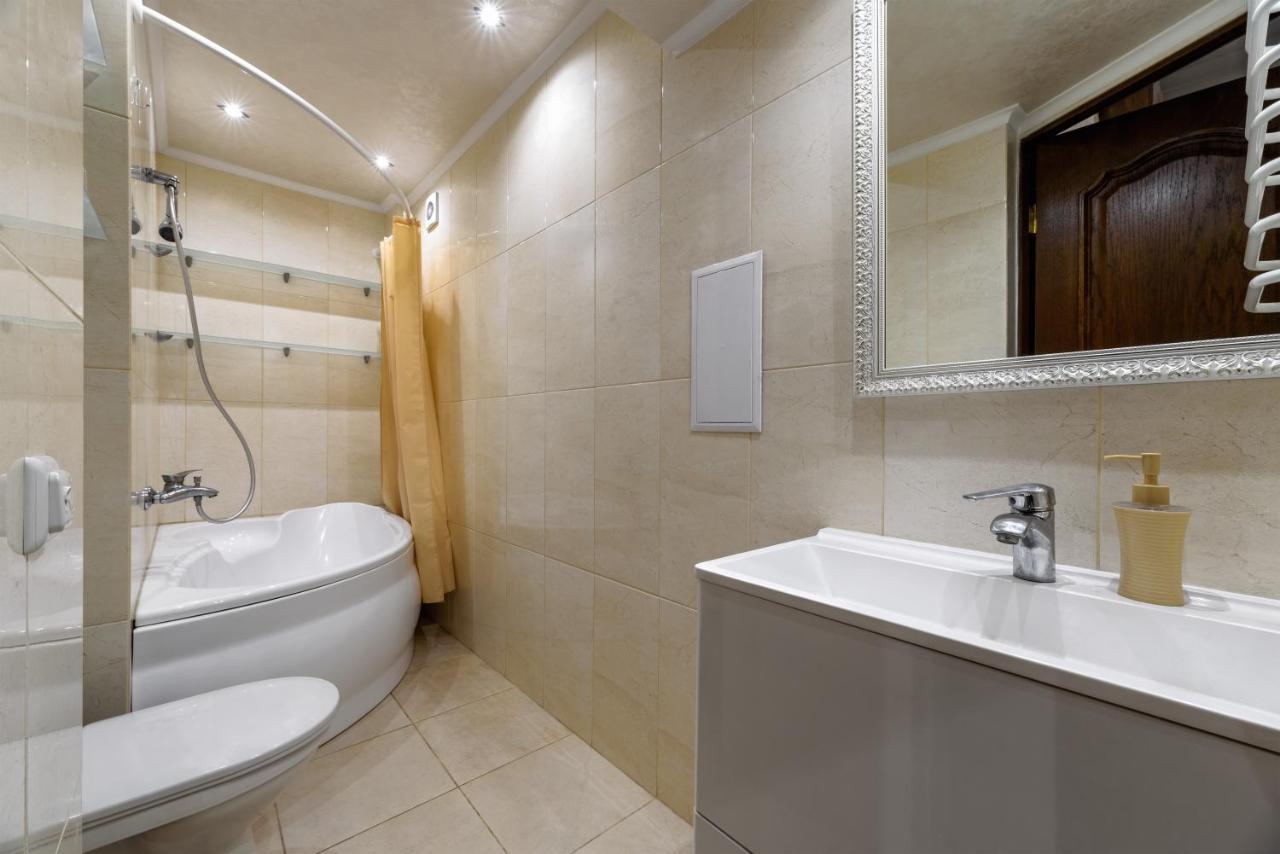לבוב Noviy Svit 4 Apartments מראה חיצוני תמונה